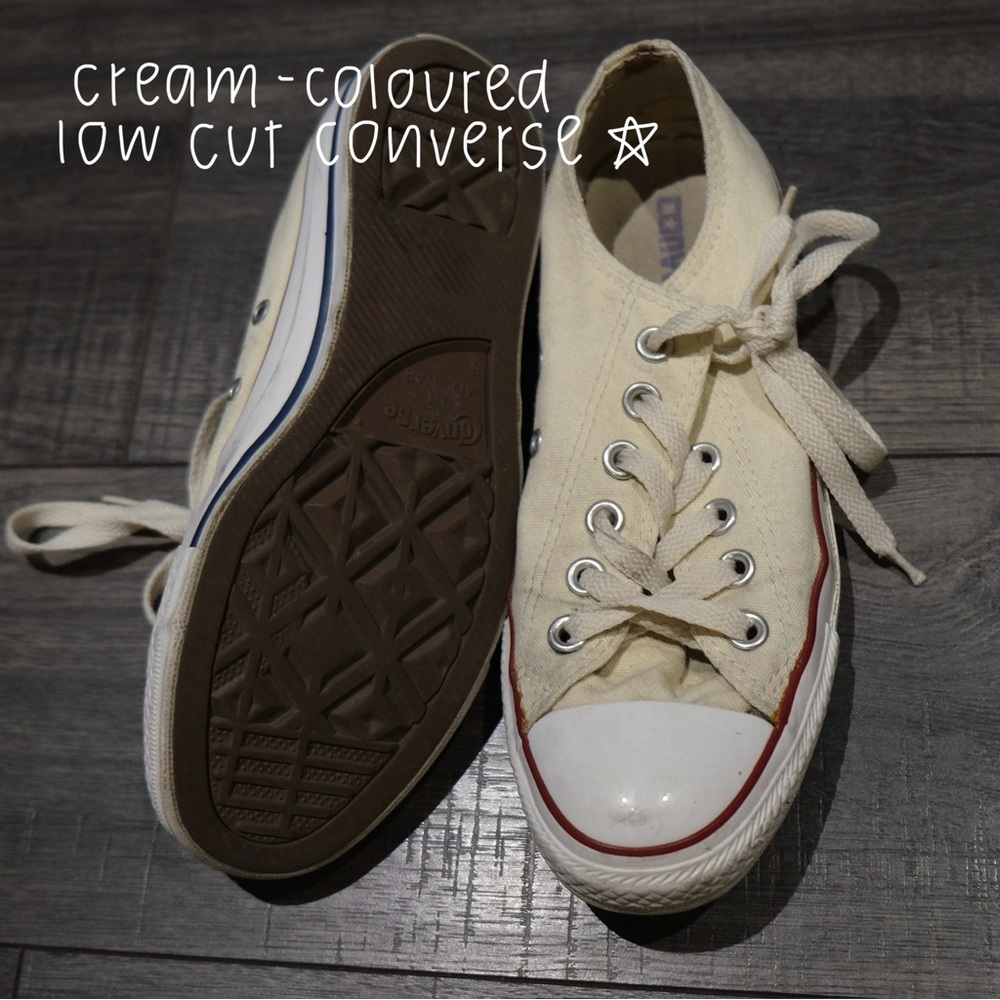 Converse Cream Low‑Top Canvas Sneakers • Women’s 7.5 • Like‑New